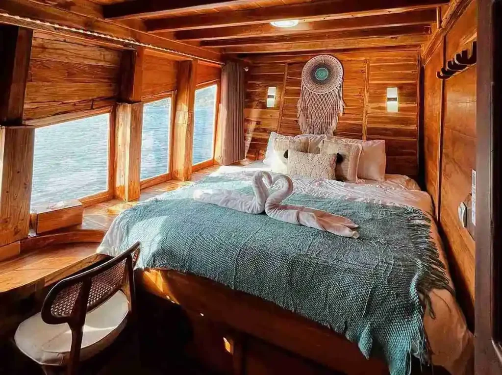 Labuan Bajo Liveaboard Packages 2027: Types, Deals, All-Inclusive Options & What Is Included