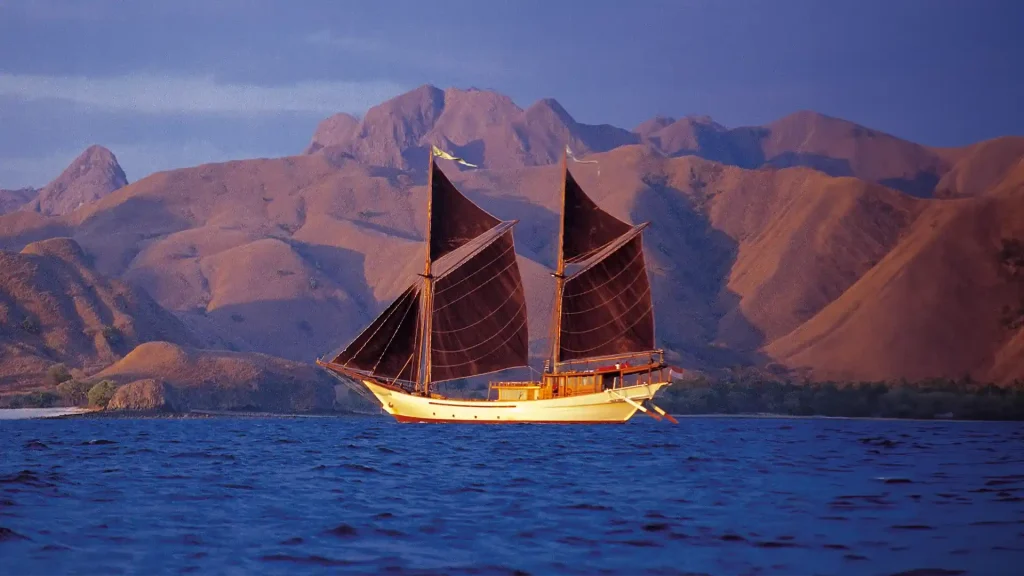 What Is a Phinisi? Indonesia’s Iconic Sailing Ship Explained (2027 Guide)